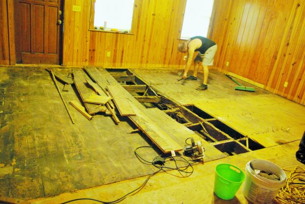 Subfloor Demolition Service